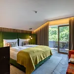 Ξενοδοχείο Zermama 4*